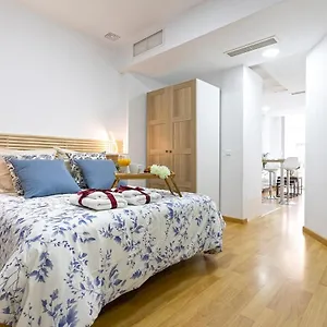 -malagasunapts- Fashion Historical Centre Málaga